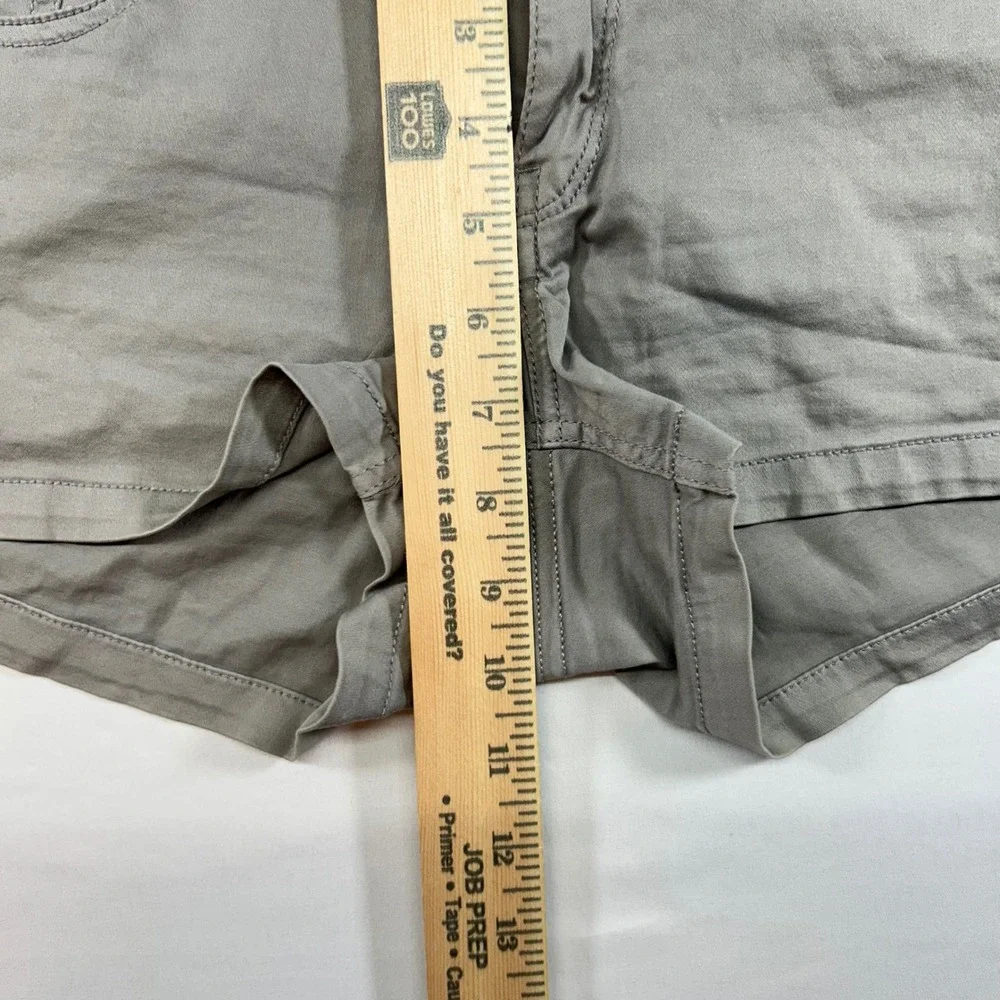 Roxy Gray Embroidered Side Chino Shorts Womens Size 27 Low Rise Beach Casual